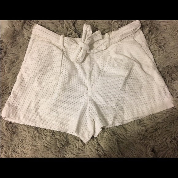 Ralph Lauren white eye tie waist shorts - Picture 1 of 4